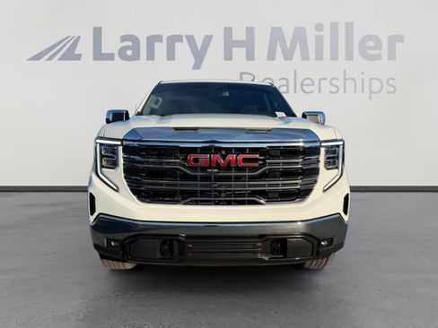 Used 2026 GMC Sierra 1500 SLT w/ SLT Premium Package image 4
