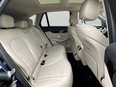 Used 2019 Mercedes-Benz GLC 300 4MATIC image 15