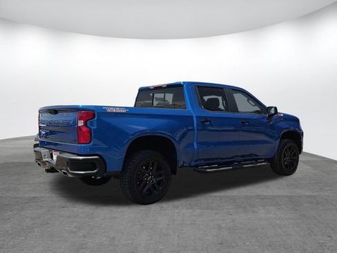 Used 2022 Chevrolet Silverado 1500 LT Trail Boss w/ Convenience Package II AWD/4WD image 4