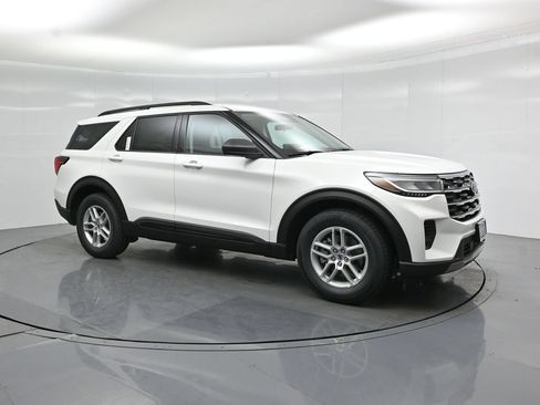New 2026 Ford Explorer Active RWD image 22