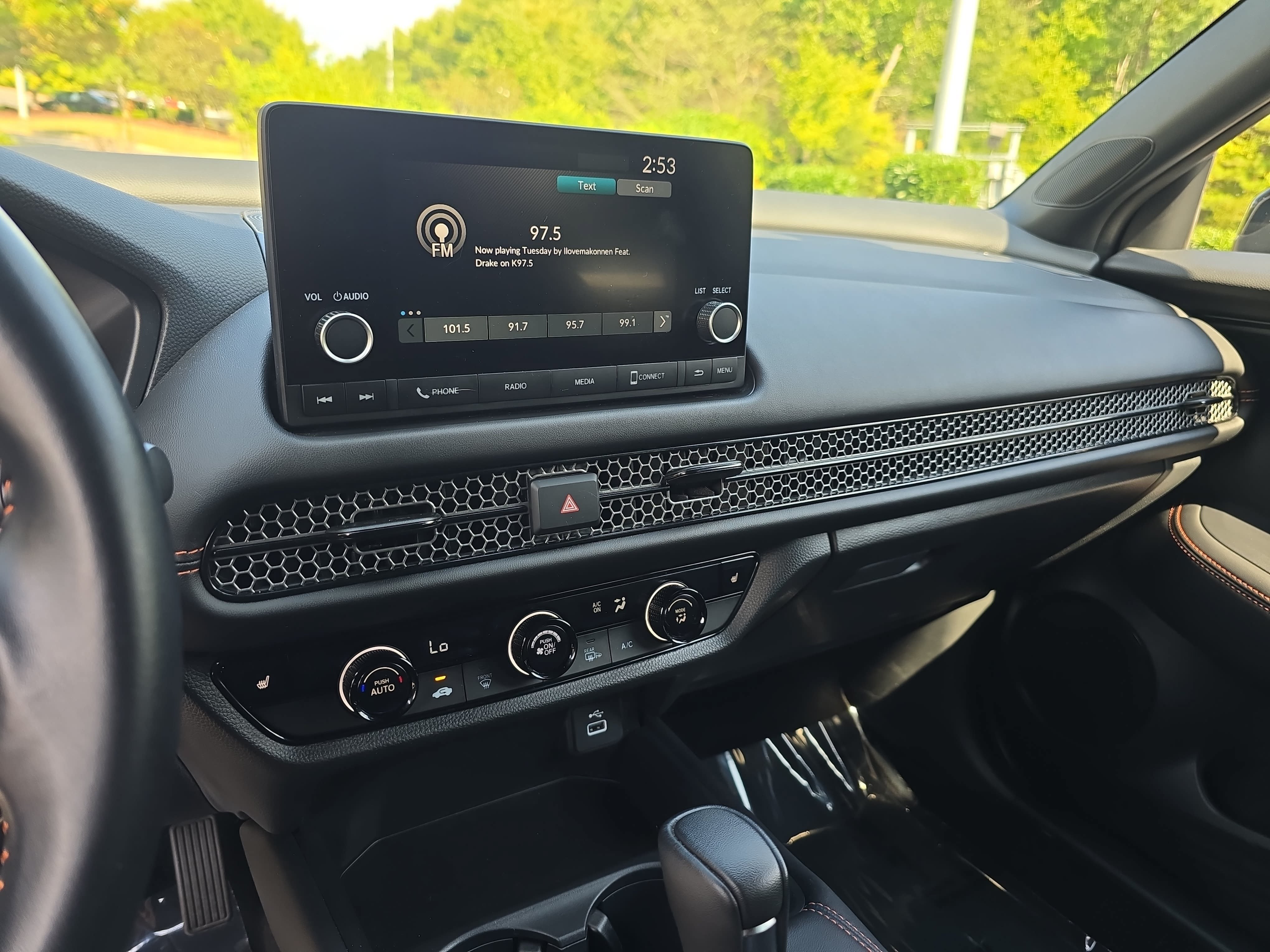 Certified 2025 Honda HR-V Sport image 19