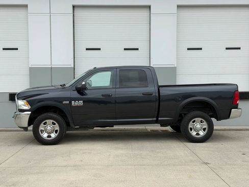 Used 2018 RAM 2500 Tradesman w/ Chrome Appearance Group AWD/4WD image 2