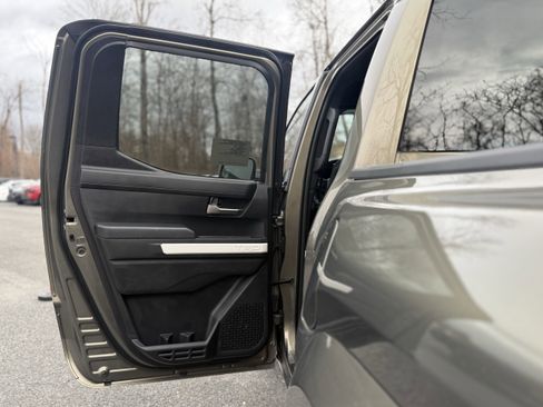 Used 2024 Toyota Tacoma TRD Sport image 27