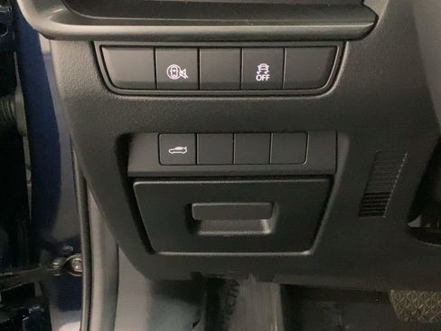 Certified 2025 MAZDA MAZDA3 s image 21