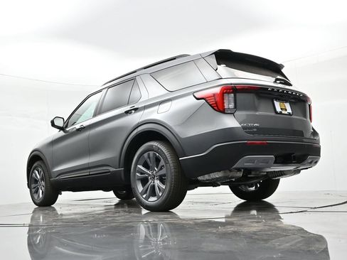 New 2026 Ford Explorer Active w/ Active Comfort Package AWD/4WD image 28