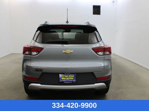Used 2024 Chevrolet TrailBlazer LT w/ Convenience Package image 3