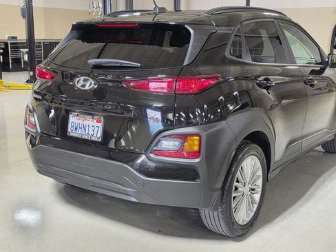Certified 2021 Hyundai Kona SEL w/ Cargo Package image 11