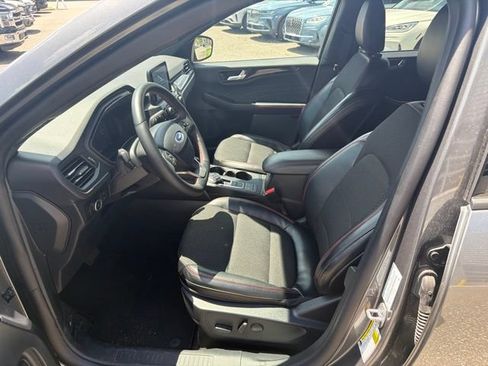Used 2025 Ford Escape ST-Line Select AWD/4WD image 15