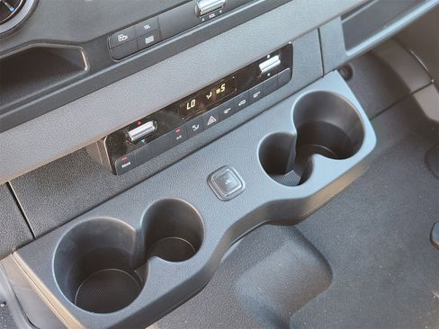 Used 2024 Mercedes-Benz Sprinter 3500 image 20