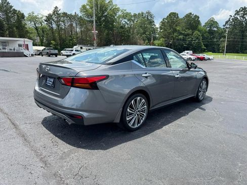 Used 2024 Nissan Altima 2.5 SL FWD image 6