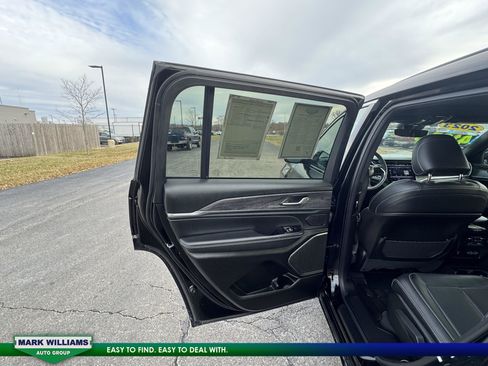 Used 2023 Jeep Grand Cherokee L Overland image 28