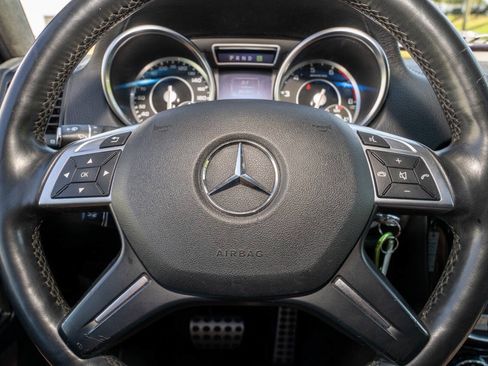 Used 2015 Mercedes-Benz G 63 AMG 4MATIC image 38