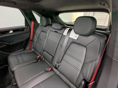 New 2026 Porsche Cayenne GTS image 24