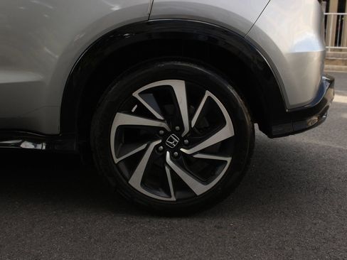 Used 2019 Honda HR-V Sport image 10