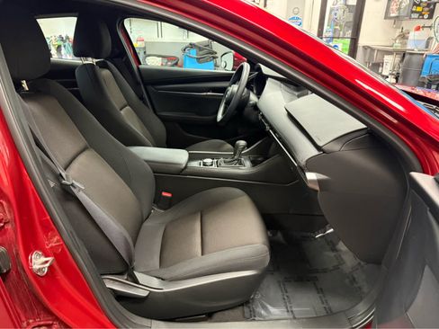 Used 2025 MAZDA MAZDA3 s Sport FWD image 27