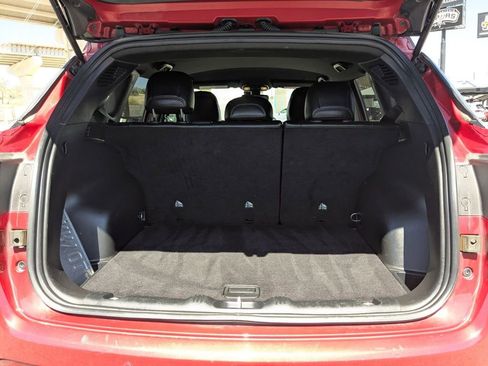 Used 2025 Jeep Compass Limited image 27