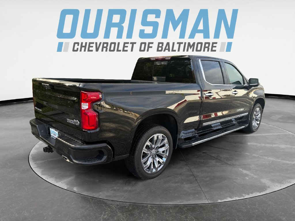 Used 2024 Chevrolet Silverado 1500 High Country w/ Technology Package AWD/4WD image 6
