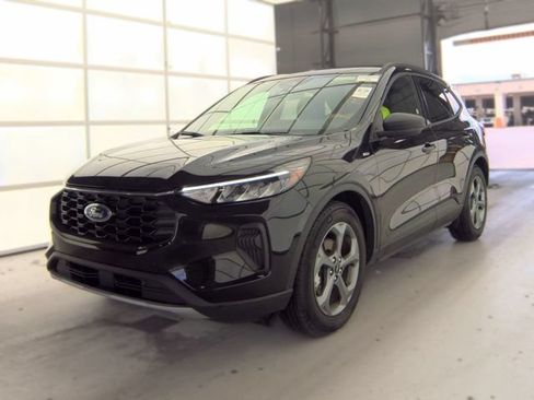 Used 2025 Ford Escape ST-Line FWD image 2