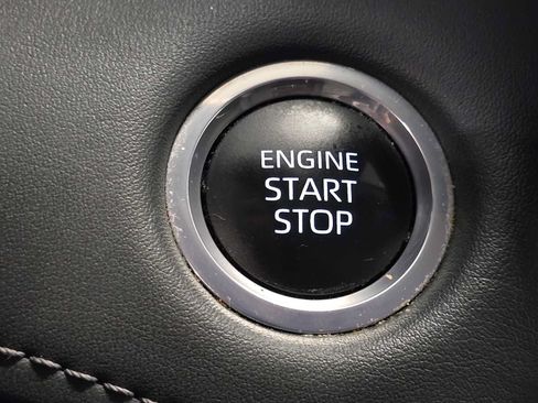 Certified 2024 Toyota Highlander XLE AWD/4WD image 18