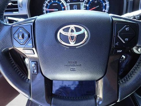 Used 2018 Toyota 4Runner TRD Off-Road Premium AWD/4WD image 16