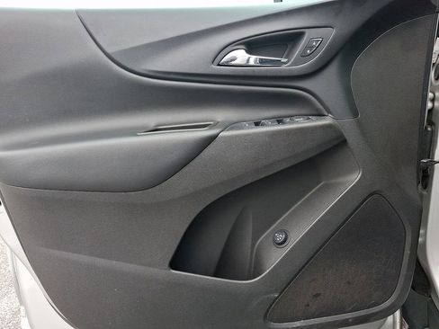 Used 2019 Chevrolet Equinox LT image 11