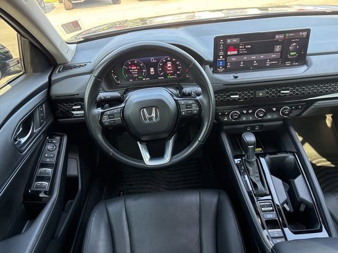 Used 2024 Honda Accord Touring image 10