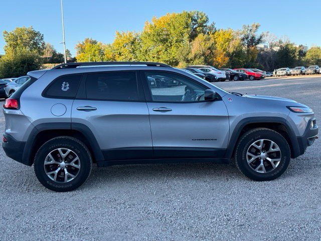 Used 2017 Jeep Cherokee Trailhawk w/ Comfort/Convenience Group AWD/4WD image 6
