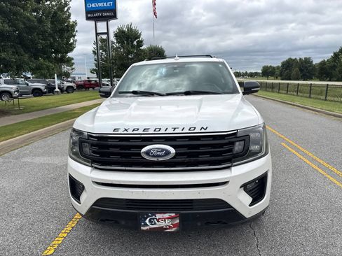 Used 2019 Ford Expedition Limited w/ Equipment Group 303A AWD/4WD image 2