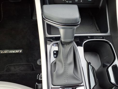 Certified 2025 Hyundai Tucson SEL image 18