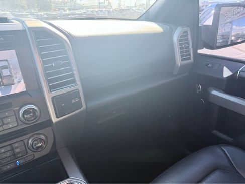 Used 2018 Ford F150 Platinum w/ Equipment Group 701A Luxury image 34