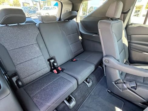 New 2026 Chevrolet Traverse LT image 15