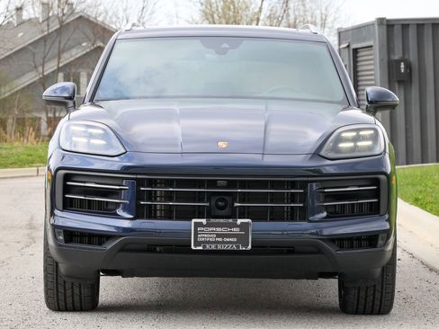 Certified 2025 Porsche Cayenne AWD/4WD image 14