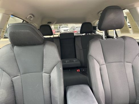 Used 2024 Subaru Outback Premium image 19