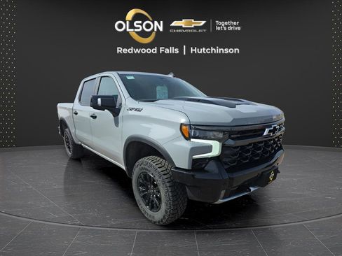 Used 2025 Chevrolet Silverado 1500 ZR2 w/ Technology Package image 7