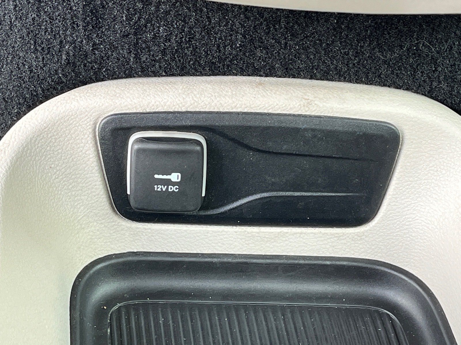 Used 2024 Chrysler Pacifica Limited FWD image 23