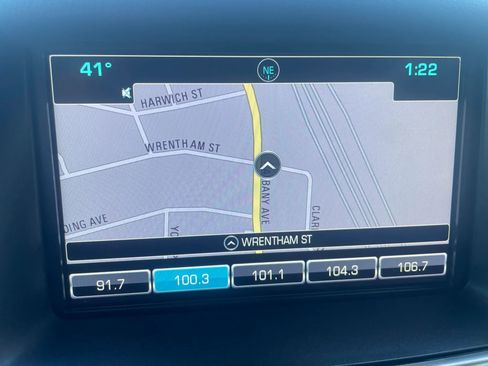 Used 2020 Chevrolet Suburban LT w/ Luxury Package image 8