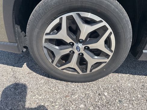 Certified 2023 Subaru Forester Premium image 12