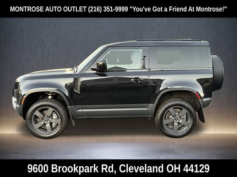 New 2025 Land Rover Defender 90 S image 3