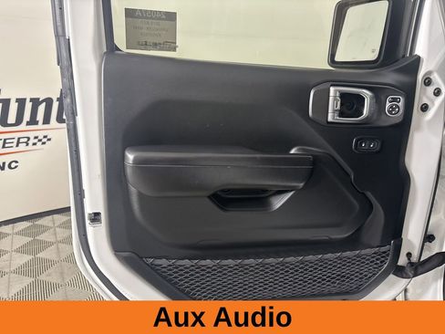 Used 2019 Jeep Wrangler Sport image 9