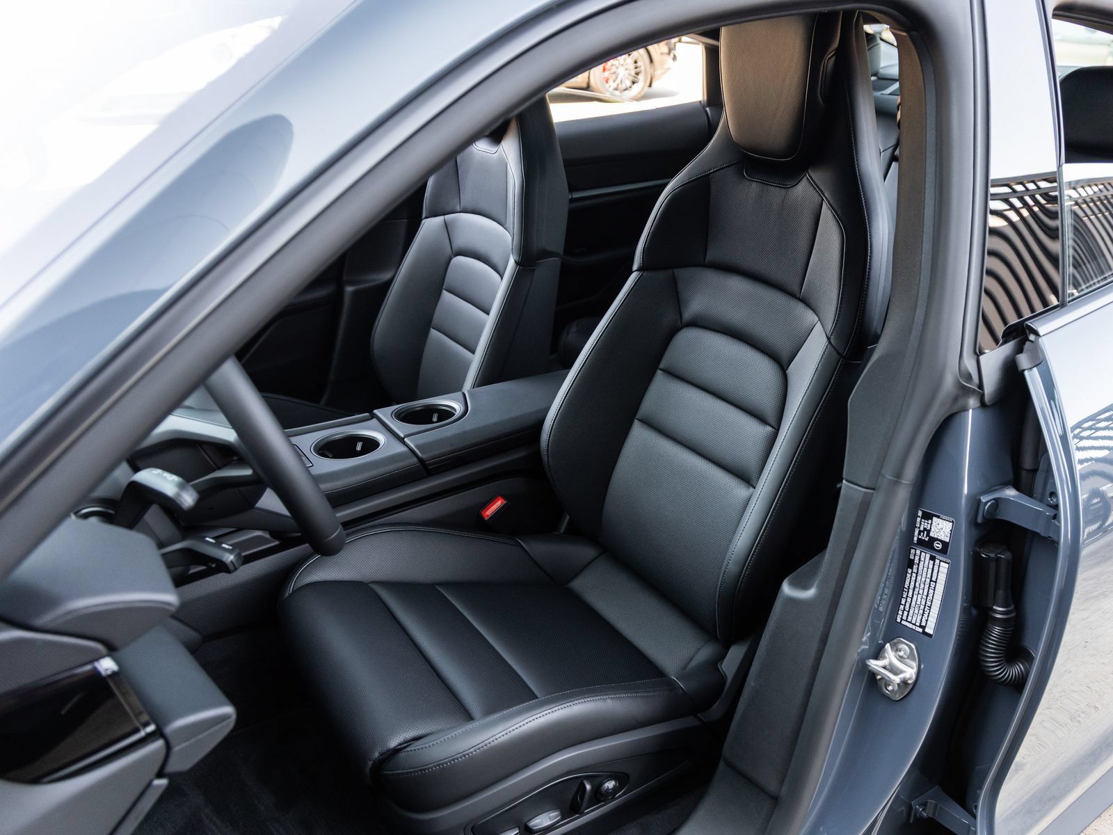 Certified 2026 Porsche Taycan AWD/4WD image 5
