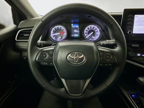 Used 2023 Toyota Camry SE w/ Convenience Package image 11