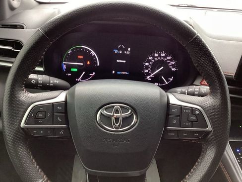 Used 2021 Toyota Sienna XSE w/ XSE Plus Package image 30