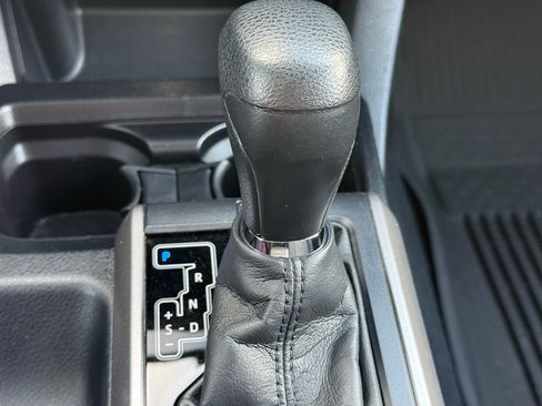 Used 2020 Toyota Tacoma SR5 image 44