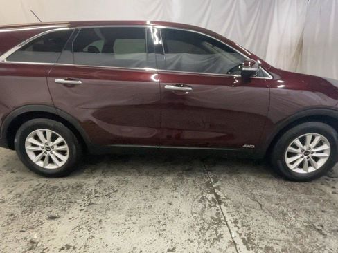 Used 2019 Kia Sorento AWD image 5
