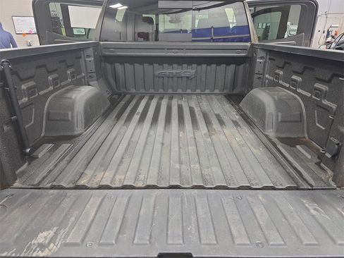 Used 2023 GMC Sierra 1500 AT4 w/ Technology Package image 12