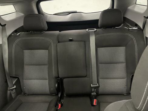 Used 2022 GMC Terrain SLE image 11