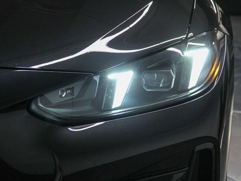 New 2026 BMW M440i Coupe w/ Premium Package image 10