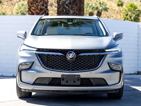 Used 2023 Buick Enclave Avenir w/ Avenir Technology Package AWD/4WD image 4