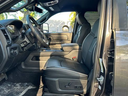 New 2025 RAM 3500 Limited image 10