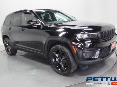 Used 2023 Jeep Grand Cherokee Altitude